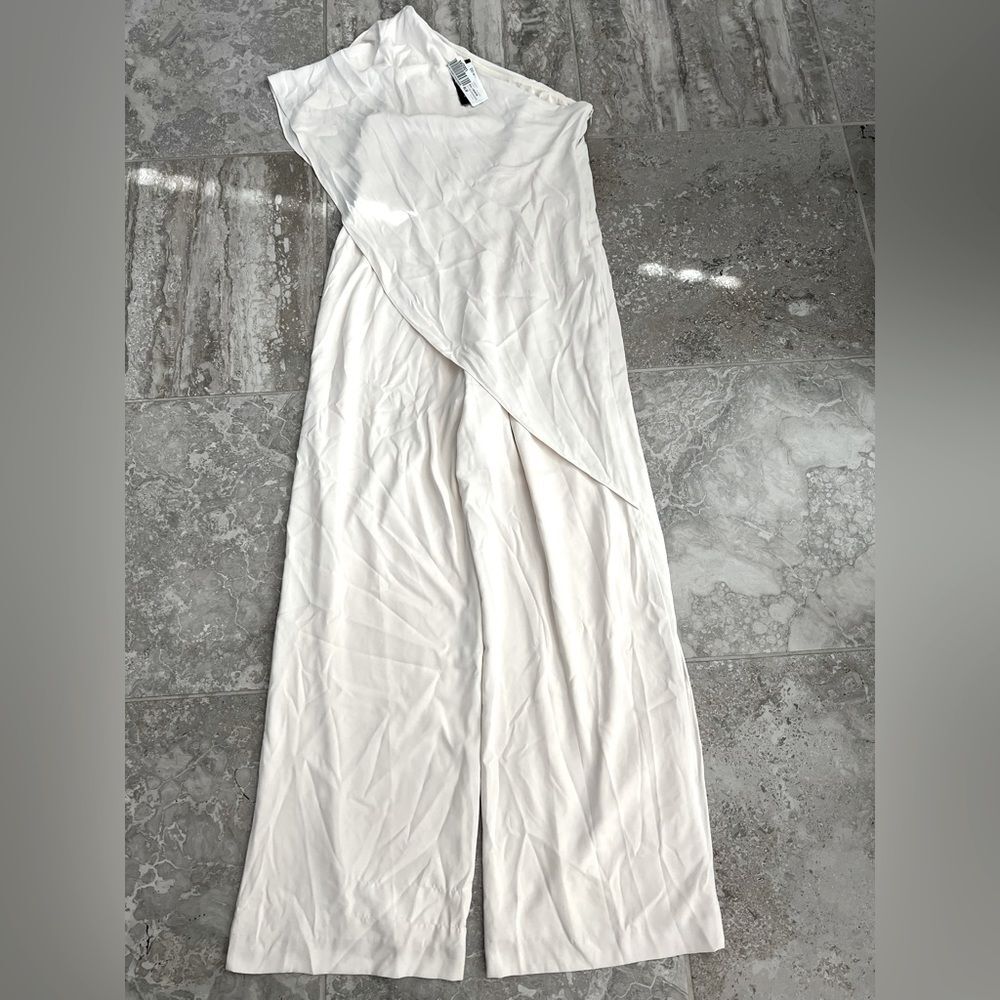 Lauren Ralph Lauren Cape One-Shoulder Jumpsuit in Cream, Size 10 Retail $265 - Picture 7 of 13